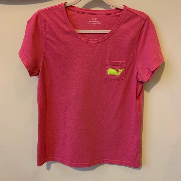 Vineyard Vines Tops - Vineyard Vines whale graphic tee #1566
